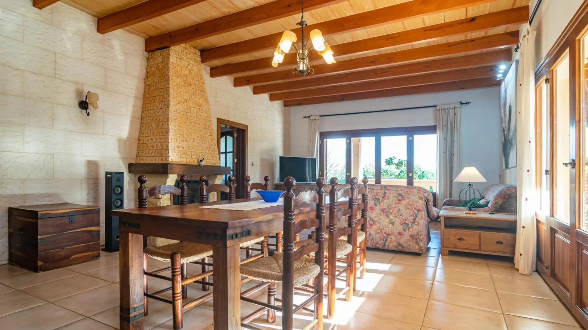 Can Berguins Villa Búger