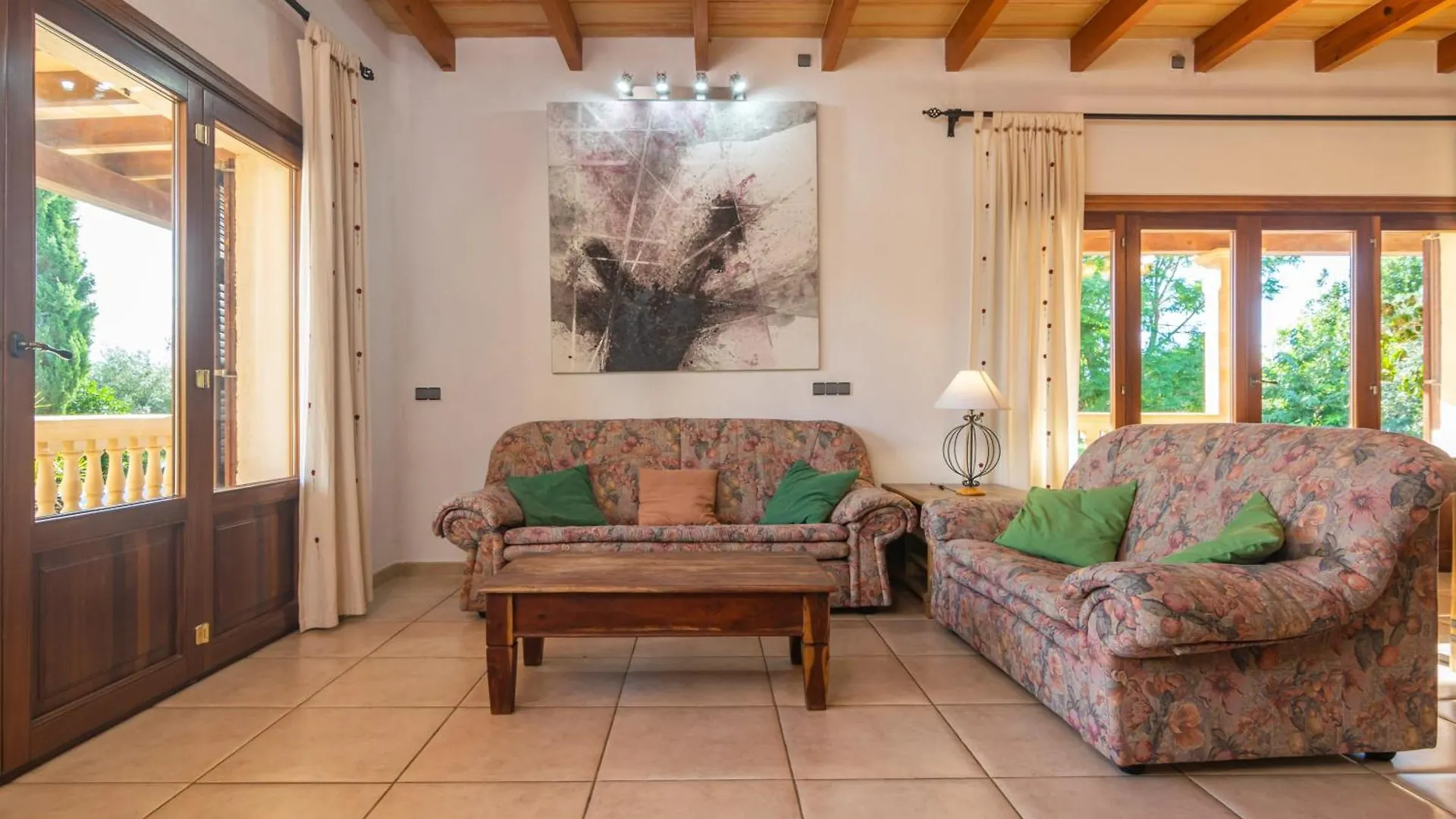 Can Berguins Villa